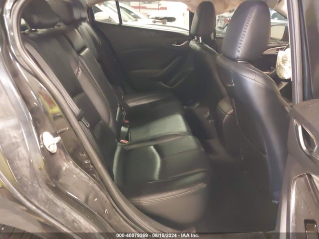 3MZBN1V37JM183718 Mazda Mazda3 Touring