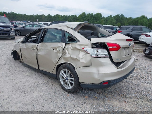 Ford FOCUS SE 2017 1FADP3F24HL304908 Image 3