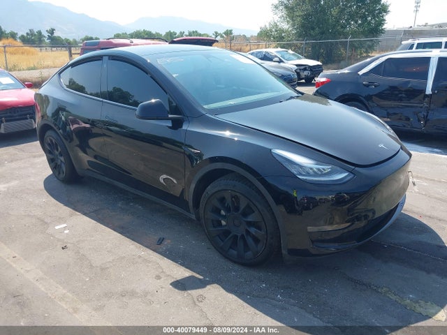 2022 TESLA MODEL Y 7SAYGDEE6NA008977 Photo 0