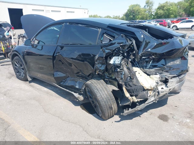 2022 TESLA MODEL Y 7SAYGDEE6NA008977 Photo 2