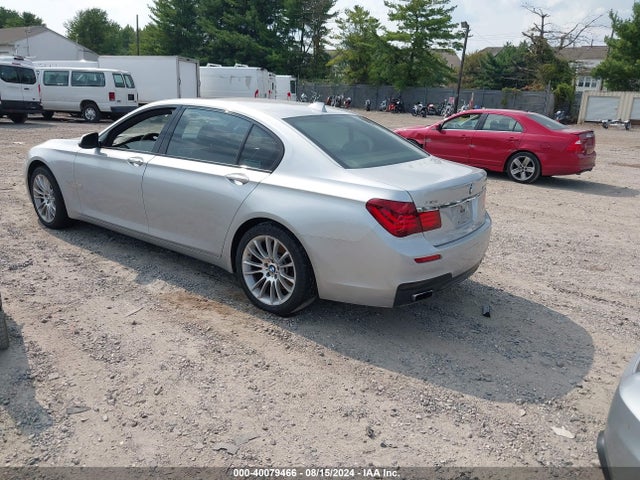 BMW 740li Xdrive 2015 WBAYF4C50FGS99423 Image 3