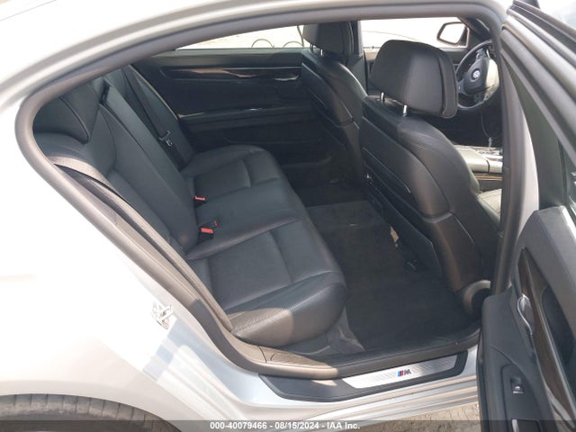 BMW 740li Xdrive 2015 WBAYF4C50FGS99423 Image 8