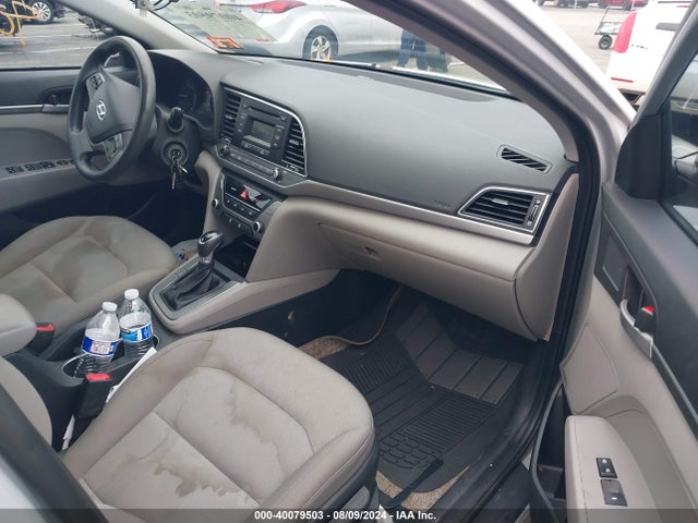 Hyundai ELANTRA SE 2017 5NPD74LF2HH206827 Image 5