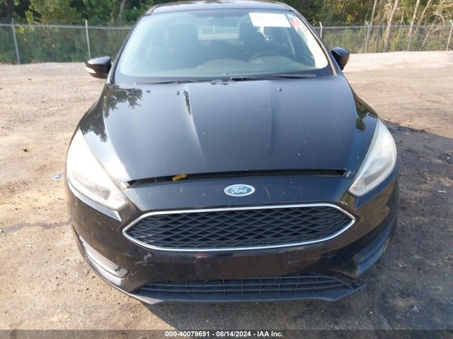 Ford FOCUS SE 2017 1FADP3F29HL247881 Image 12