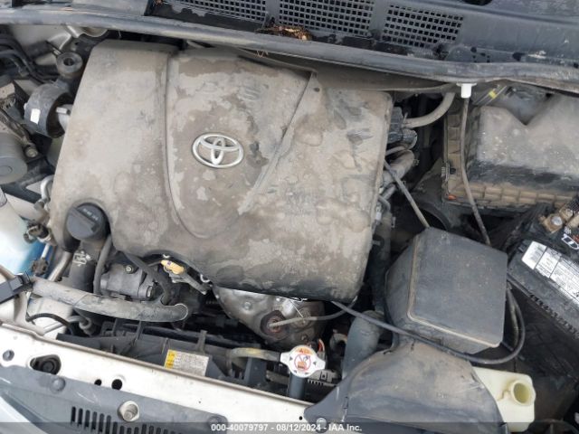 5TDYZ3DC2HS852034 Toyota Sienna Xle Premium 8 Passenger