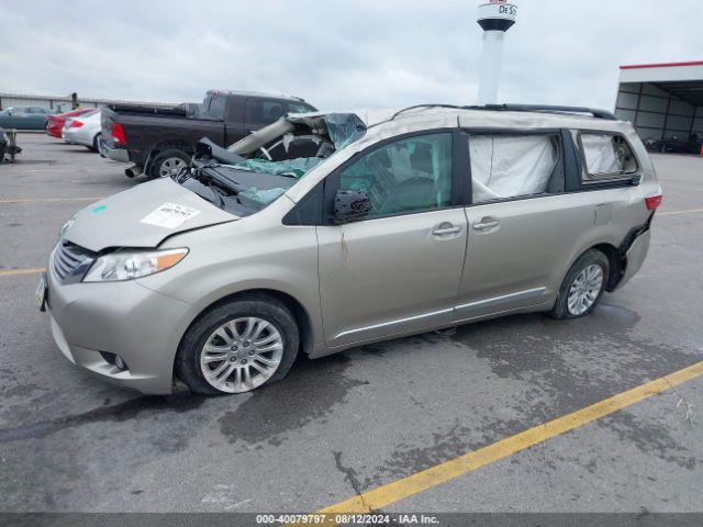 5TDYZ3DC2HS852034 Toyota Sienna Xle Premium 8 Passenger