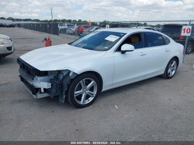 LVY102AK8JP049013 Volvo S90 T5 Momentum