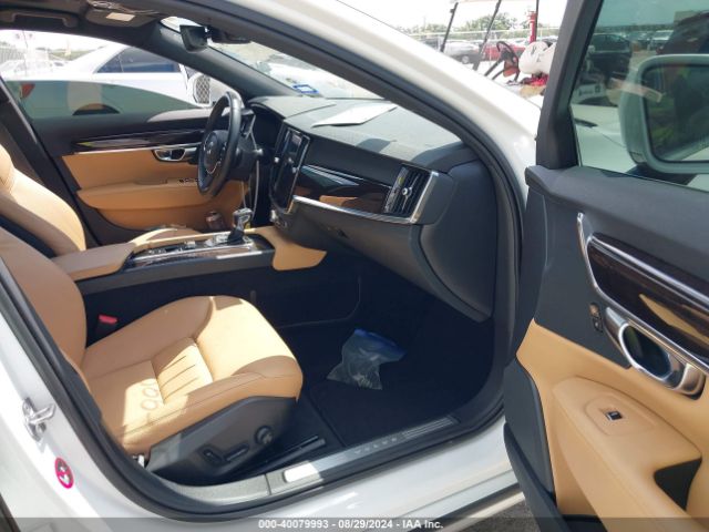 LVY102AK8JP049013 Volvo S90 T5 Momentum