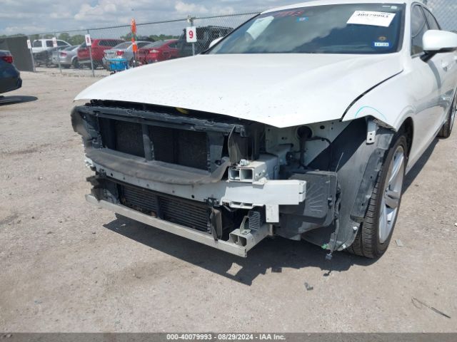 LVY102AK8JP049013 Volvo S90 T5 Momentum
