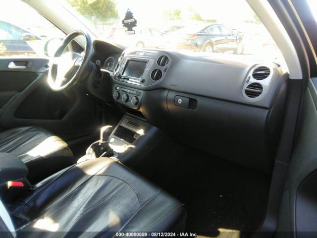 WVGBV7AX1HK046074 Volkswagen Tiguan 2.0t/2.0t S