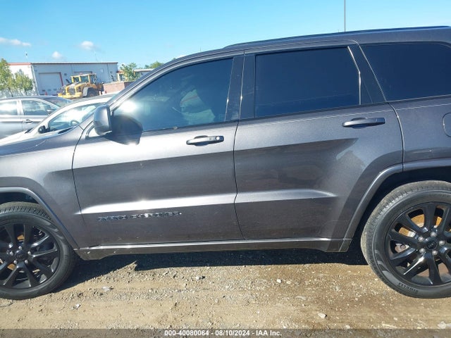1C4RJFAG9HC929777 Jeep Grand Cherokee Altitude 4x4