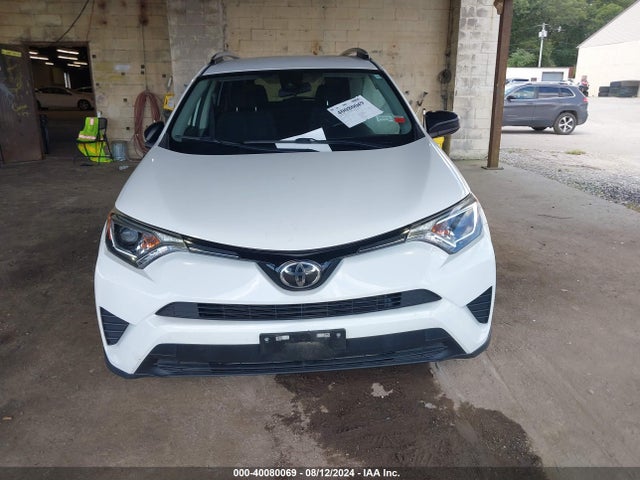 Toyota RAV4 LE 2018 JTMBFREV3JJ225654 Image 12