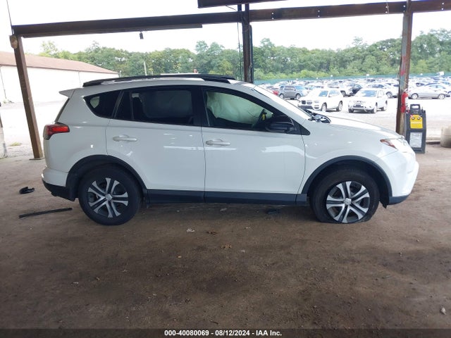 Toyota RAV4 LE 2018 JTMBFREV3JJ225654 Image 13
