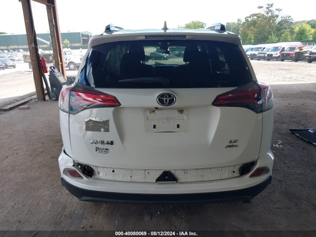 Toyota RAV4 LE 2018 JTMBFREV3JJ225654 Image 16