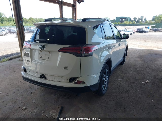 Toyota RAV4 LE 2018 JTMBFREV3JJ225654 Image 4
