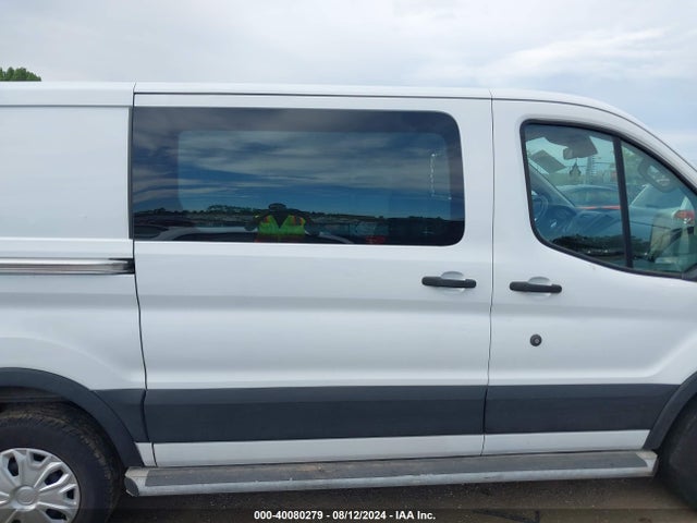 Ford Transit-250 2019 1FTYR1YM6KKB01928 Image 13
