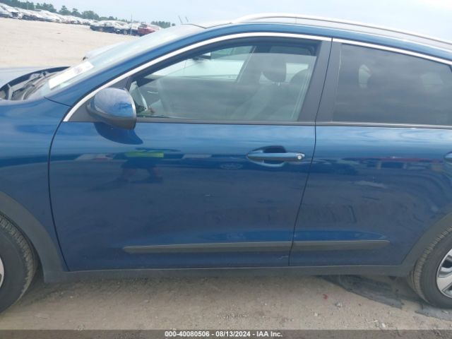 KNDCB3LC9L5359370 KIA NIRO LX