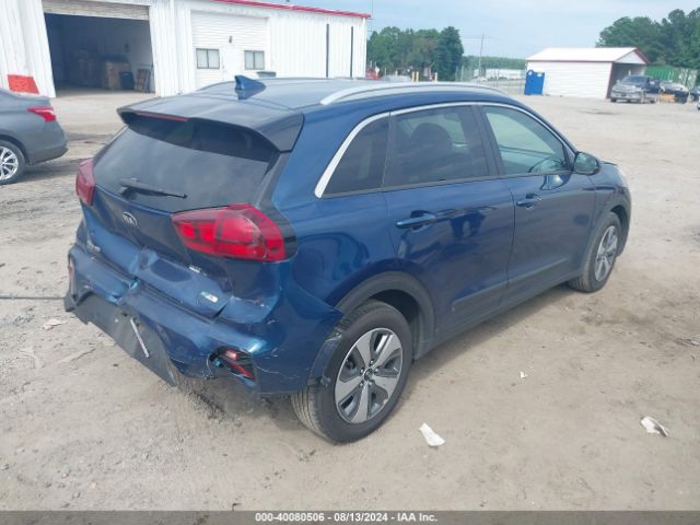 KNDCB3LC9L5359370 KIA NIRO LX