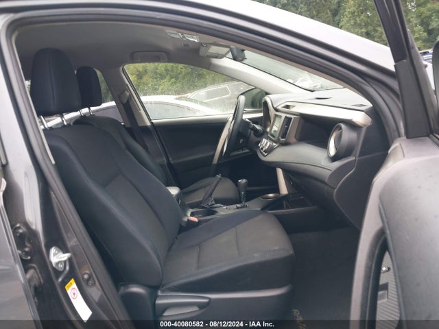 Toyota RAV4 LE 2015 JTMBFREV1FJ014881 Image 5