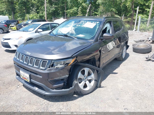 3C4NJDBB7JT401834 Jeep Compass Latitude 4x4