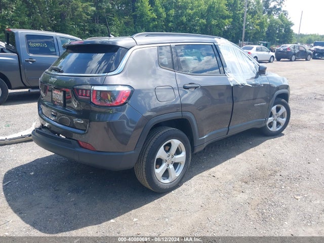 3C4NJDBB7JT401834 Jeep Compass Latitude 4x4