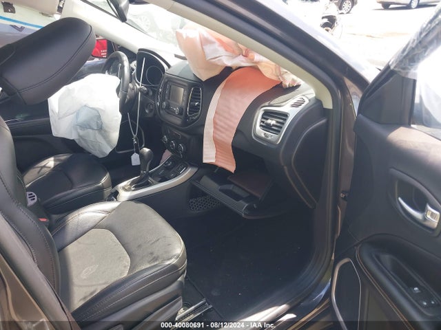3C4NJDBB7JT401834 Jeep Compass Latitude 4x4
