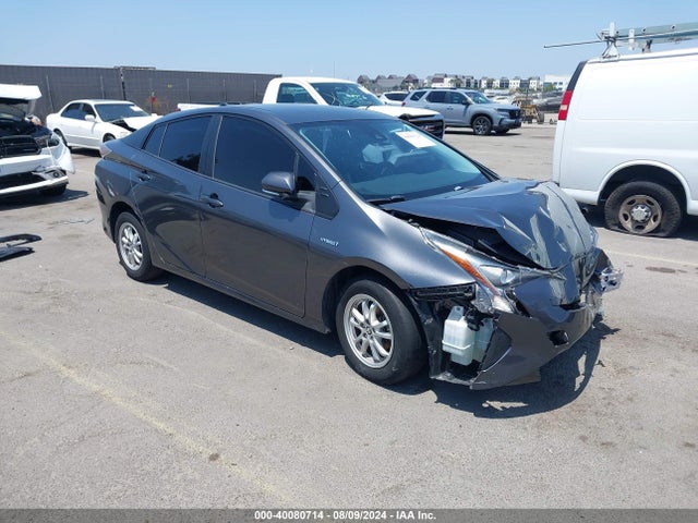 Toyota Prius Two 2017 JTDKBRFU1H3025369 главное изображение