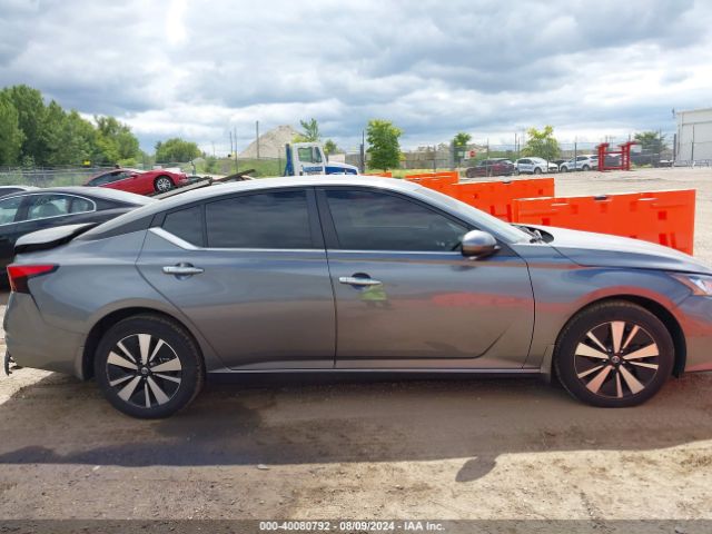 1N4BL4DW7MN384525 Nissan Altima Sv Intelligent Awd