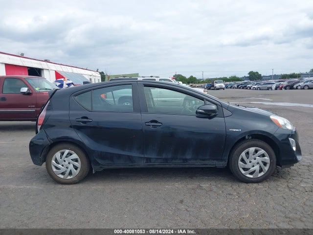 Toyota Prius C Two 2015 JTDKDTB34F1576196 Image 13
