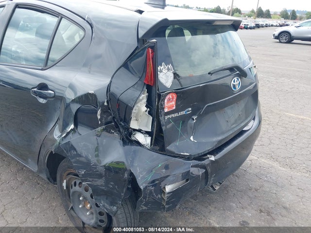 Toyota Prius C Two 2015 JTDKDTB34F1576196 Image 6