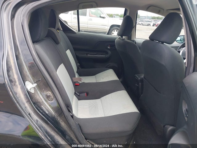 Toyota Prius C Two 2015 JTDKDTB34F1576196 Image 8