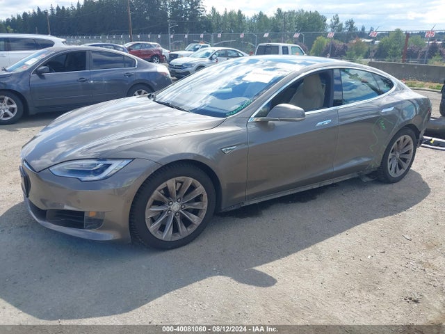 Tesla Model S 60/70/75/85 2016 5YJSA1E16GF152762 Image 2