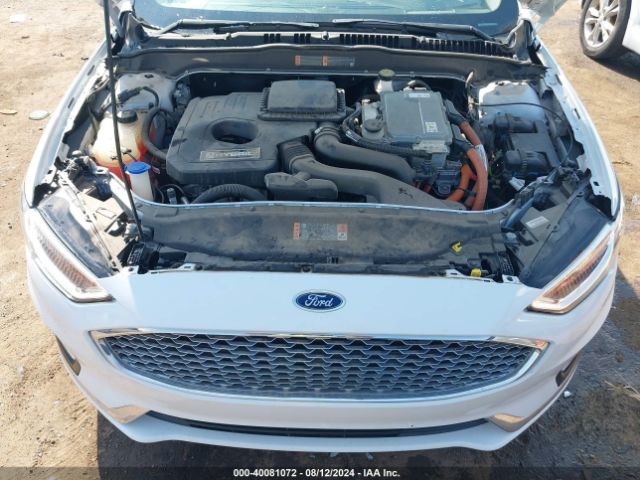 3FA6P0RU5KR138749 Ford Fusion Hybrid Titanium