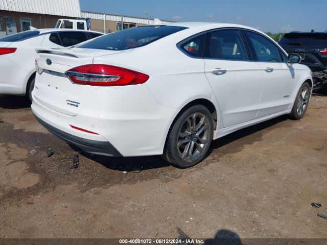 3FA6P0RU5KR138749 Ford Fusion Hybrid Titanium
