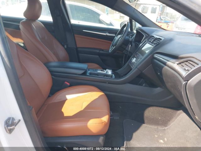 3FA6P0RU5KR138749 Ford Fusion Hybrid Titanium
