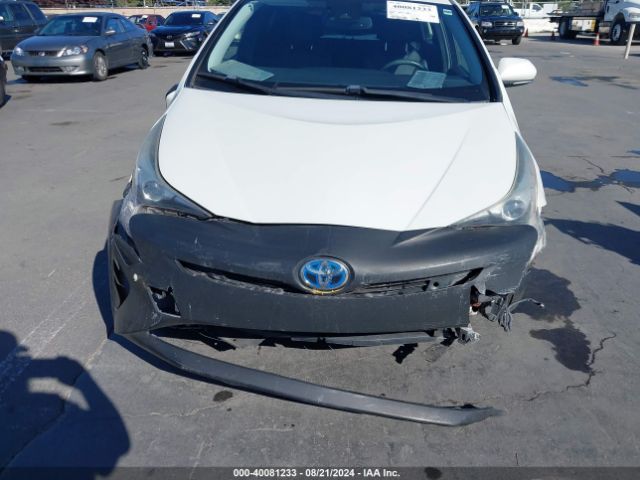 JTDKARFUXG3501393 Toyota Prius Four Touring