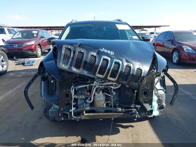 1C4PJMCS9HW530265 Jeep Cherokee Latitude 4x4