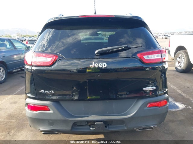 1C4PJMCS9HW530265 Jeep Cherokee Latitude 4x4