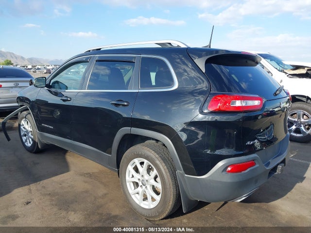 1C4PJMCS9HW530265 Jeep Cherokee Latitude 4x4