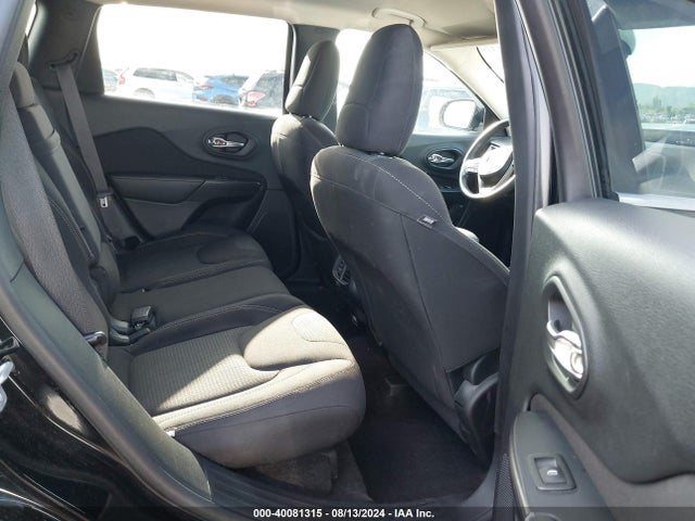 1C4PJMCS9HW530265 Jeep Cherokee Latitude 4x4