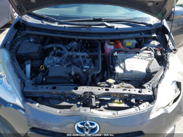 JTDKDTB35E1574262 Toyota Prius C One