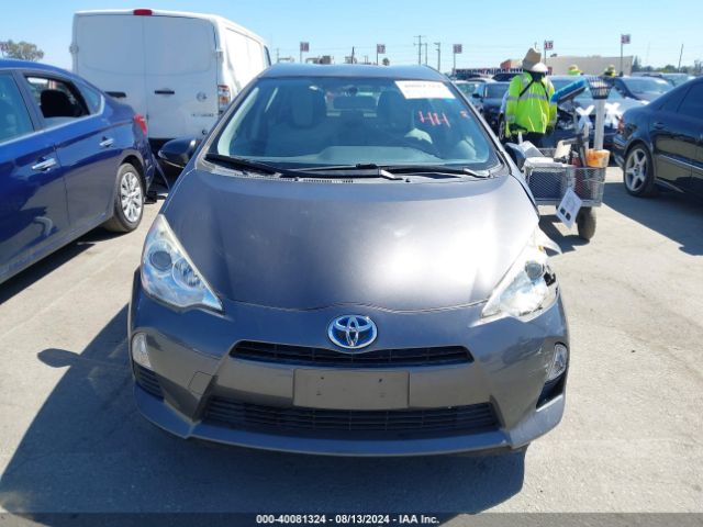 JTDKDTB35E1574262 Toyota Prius C One