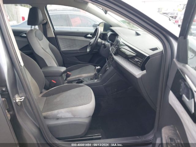 3VVDX7B22NM018235 Volkswagen tsi