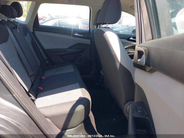 3VVDX7B22NM018235 Volkswagen tsi