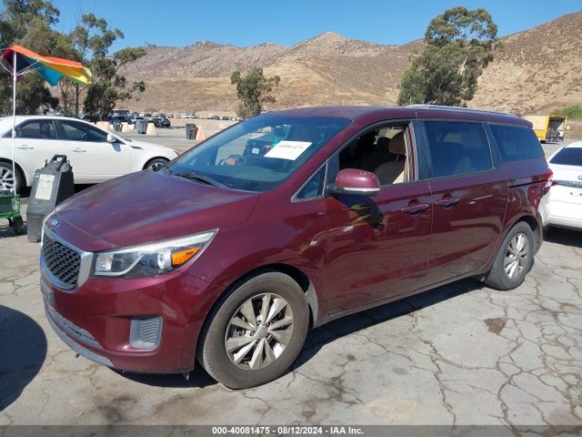 KIA SEDONA LX 2016 KNDMB5C1XG6140075 Image 2