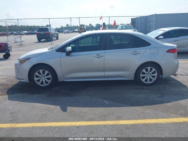 Toyota COROLLA LE 2022 5YFEPMAE1NP291267 Image 13