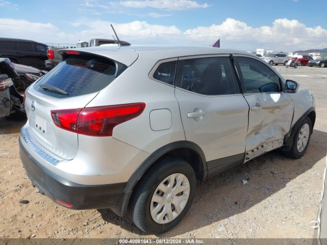 JN1BJ1CP3JW182864 Nissan Rogue Sport S