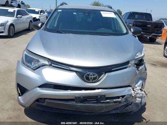 Toyota RAV4 LE 2018 JTMZFREV8JJ163814 Image 12