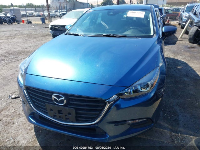 3MZBN1L30JM268239 Mazda Mazda3 Touring