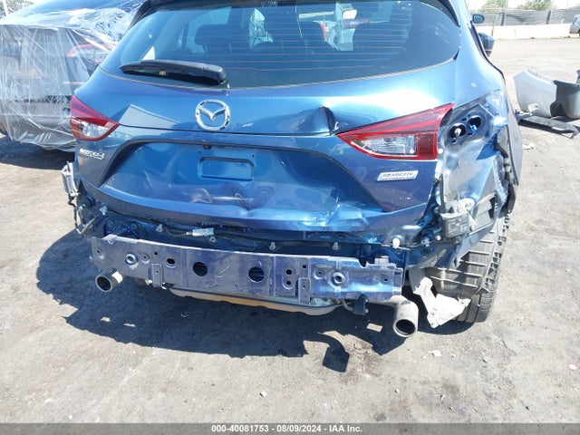 3MZBN1L30JM268239 Mazda Mazda3 Touring
